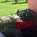 Casa Rosa 3*