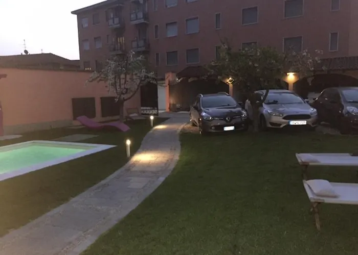 Casa Rosa 3* San Giuliano Milanese